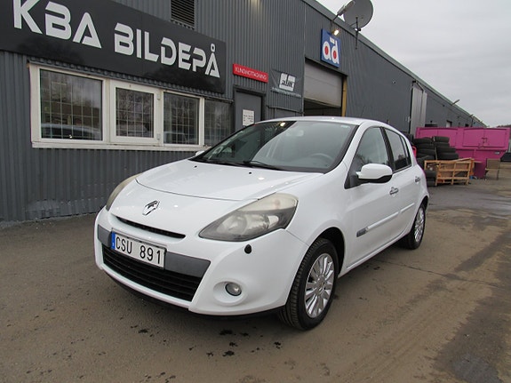 Renault Clio 2 of 5