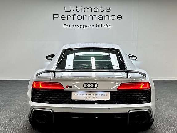 Audi R8 8 of 24