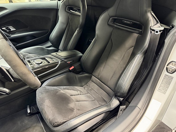 Audi R8 17 of 24