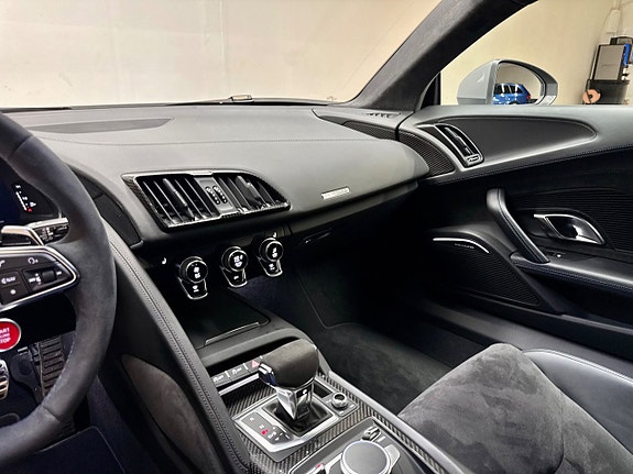 Audi R8 11 of 24