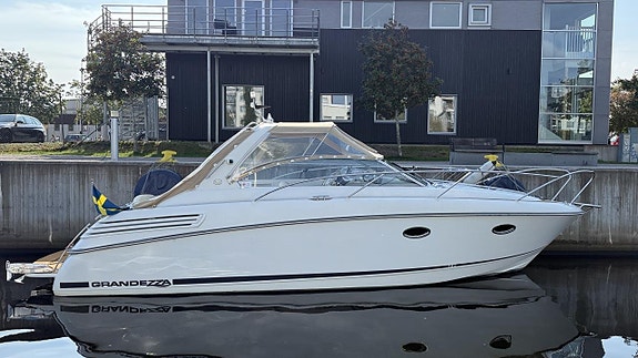 Grandezza 31 Sport i toppskick. med VP D6 330hk-08