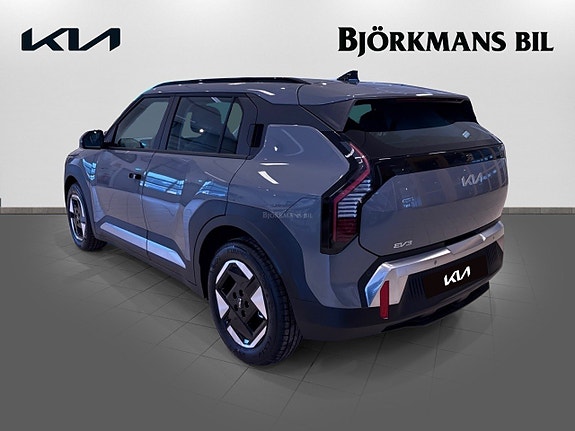 Kia EV3 9 of 14