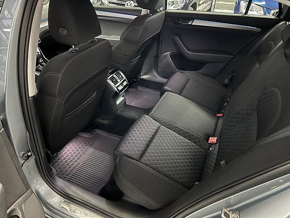 Skoda Superb 11 of 17