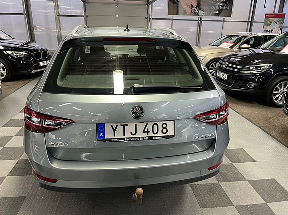 Skoda Superb 8 of 17