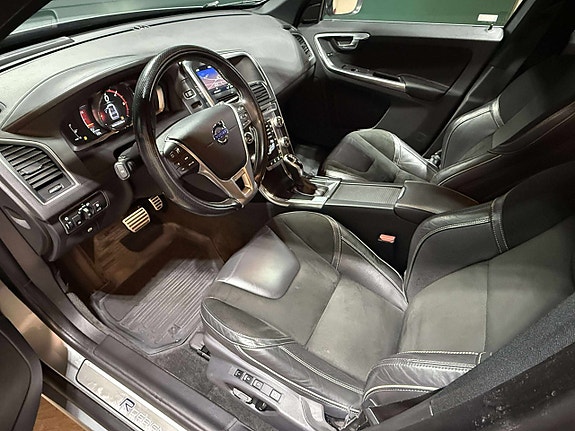 Volvo XC60 4 of 26
