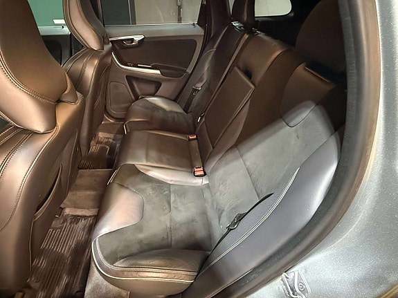 Volvo XC60 16 of 26