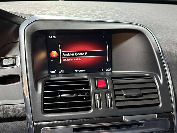 Volvo XC60 13 of 26