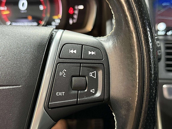 Volvo XC60 9 of 26