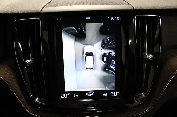 Volvo XC60 12 of 15