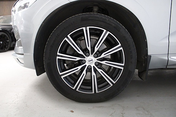 Volvo XC60 10 of 15