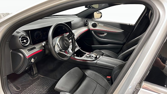 Mercedes-Benz E200 7 of 14