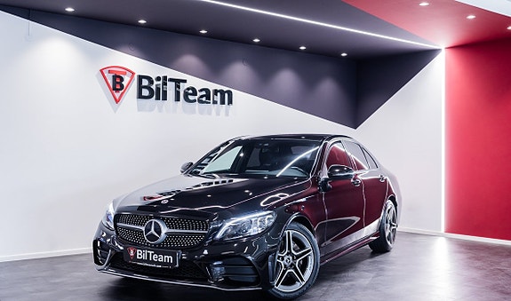 Mercedes-Benz C220 d 2 of 26