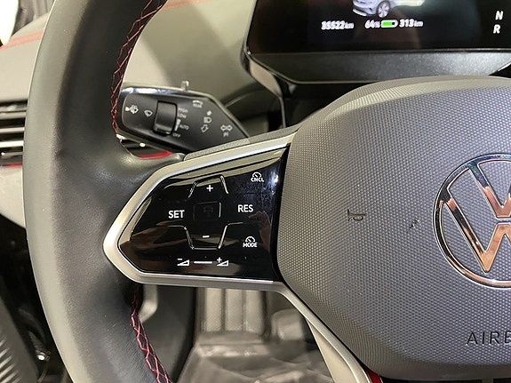 Volkswagen ID.4 GTX 19 of 23