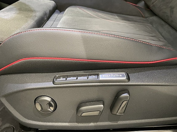 Volkswagen ID.4 GTX 16 of 23
