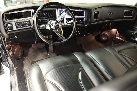 Buick Riviera 20 of 30