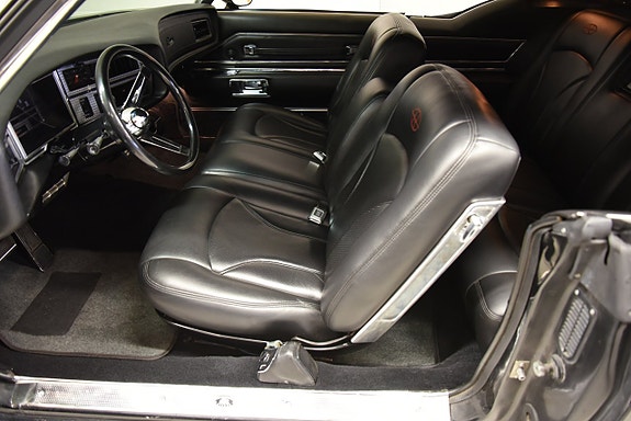Buick Riviera 18 of 30
