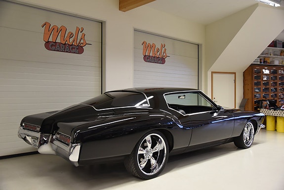 Buick Riviera 10 of 30