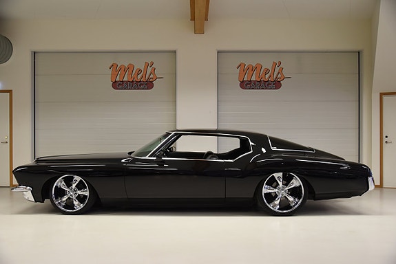Buick Riviera 2 of 30