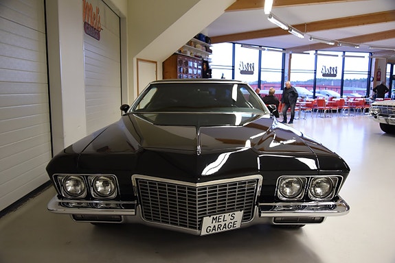 Buick Riviera 4 of 30
