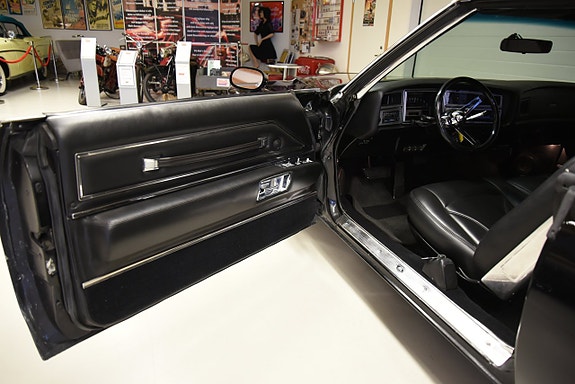 Buick Riviera 17 of 30