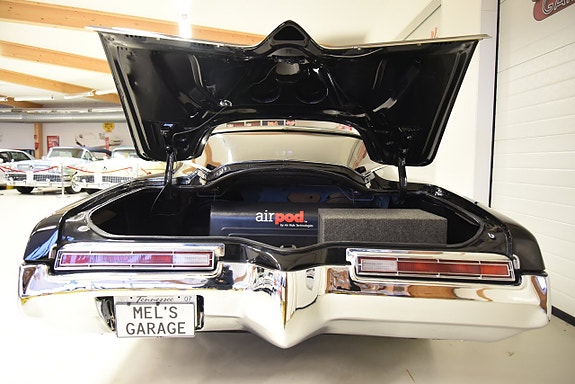 Buick Riviera 16 of 30