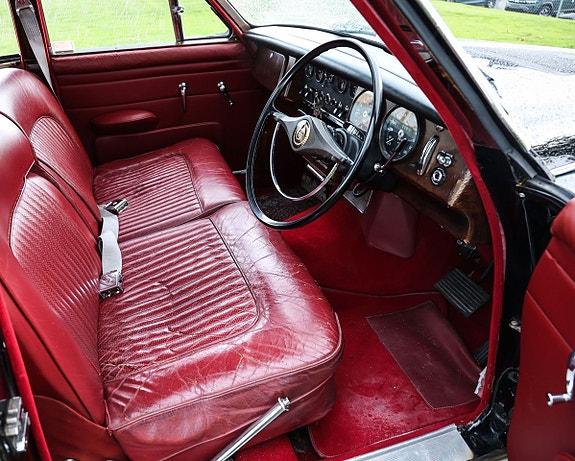Daimler 2.5 Litre V8 10 of 16