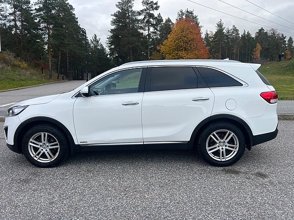 Kia Sorento 2 of 5