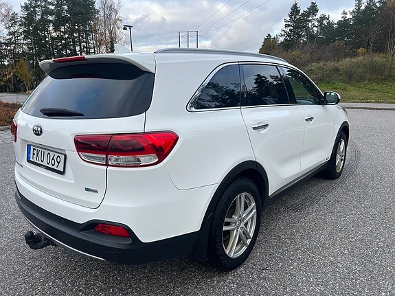 Kia Sorento 4 of 5