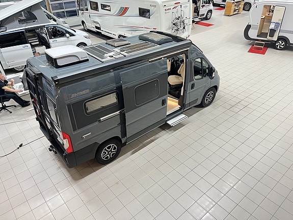 Hymer YOSEMITE (Dragkrok+AC+Aut 180hk+6m+Solcell) 6 of 24