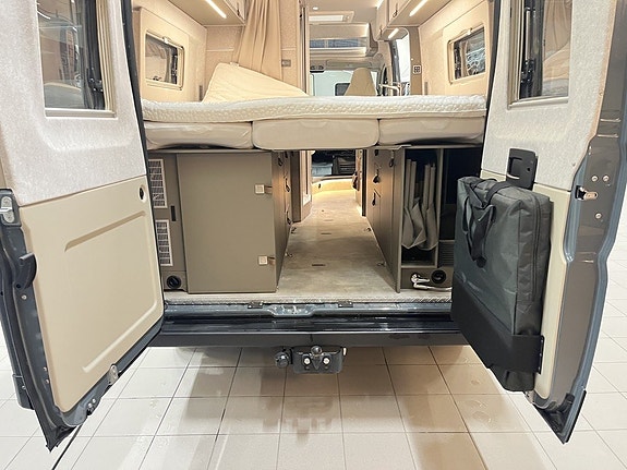 Hymer YOSEMITE (Dragkrok+AC+Aut 180hk+6m+Solcell) 7 of 24