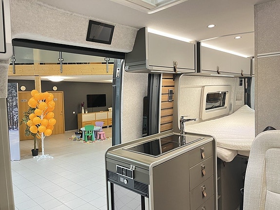 Hymer YOSEMITE (Dragkrok+AC+Aut 180hk+6m+Solcell) 14 of 24
