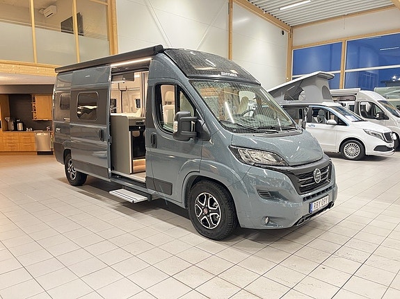 Hymer YOSEMITE (Dragkrok+AC+Aut 180hk+6m+Solcell) 3 of 24