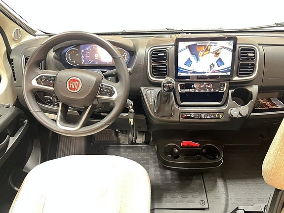 Hymer YOSEMITE (Dragkrok+AC+Aut 180hk+6m+Solcell) 21 of 24