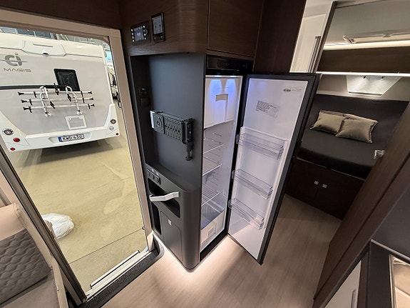 Adria Coral Supreme 670 DC *Queenbed*Automat* 11 of 20