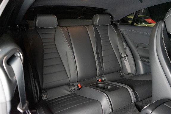 Mercedes-Benz E450 17 of 18
