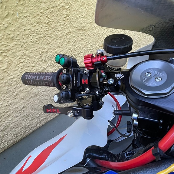 Honda CBR 1000RRr 4 of 10