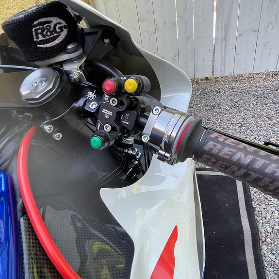 Honda CBR 1000RRr 5 of 10