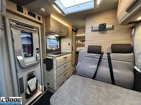 Knaus VAN TI PLUS PLATINUM SELECTION 650 MEG 9 of 14