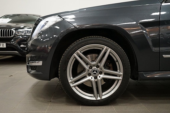 Mercedes-Benz GLK220 10 of 24