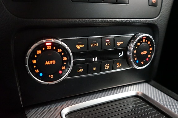 Mercedes-Benz GLK220 21 of 24
