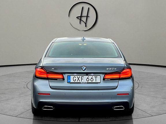 BMW 530e 4 of 30