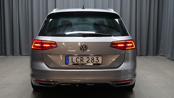 Volkswagen Passat 3 of 5