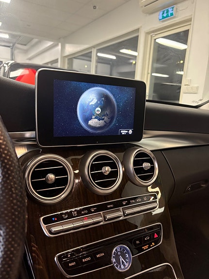 Mercedes-Benz C220 8 of 11