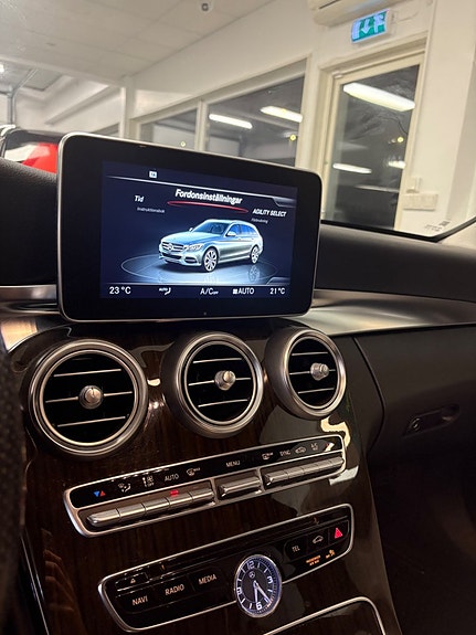 Mercedes-Benz C220 9 of 11