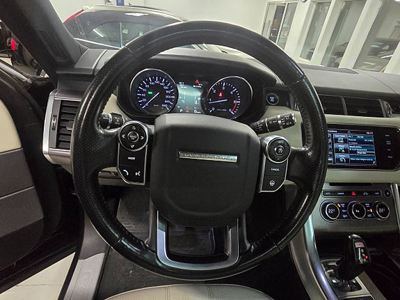 Land Rover Range Rover Sport 8 of 13