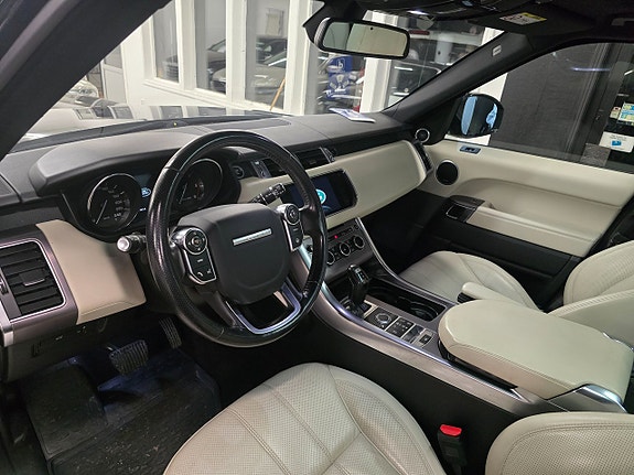 Land Rover Range Rover Sport 5 of 5