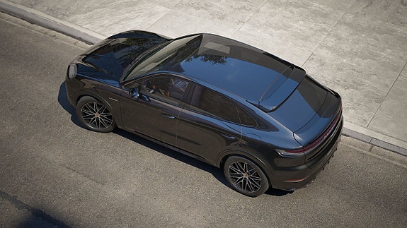 Porsche Cayenne 4 of 5
