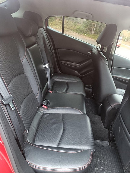 Mazda 3 9 of 15