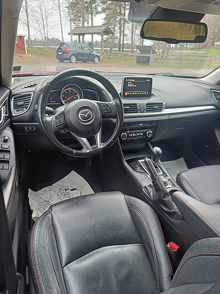 Mazda 3 2 of 15