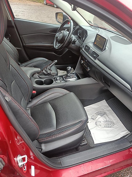 Mazda 3 8 of 15